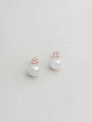 Accent Pearl Stud