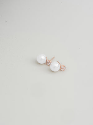 Accent Pearl Stud