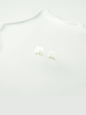 Pearl Square Earring